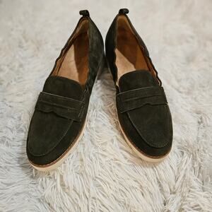 Vionic Cynthia II Slip On Loafers Olive Green Suede Size 9 Like New